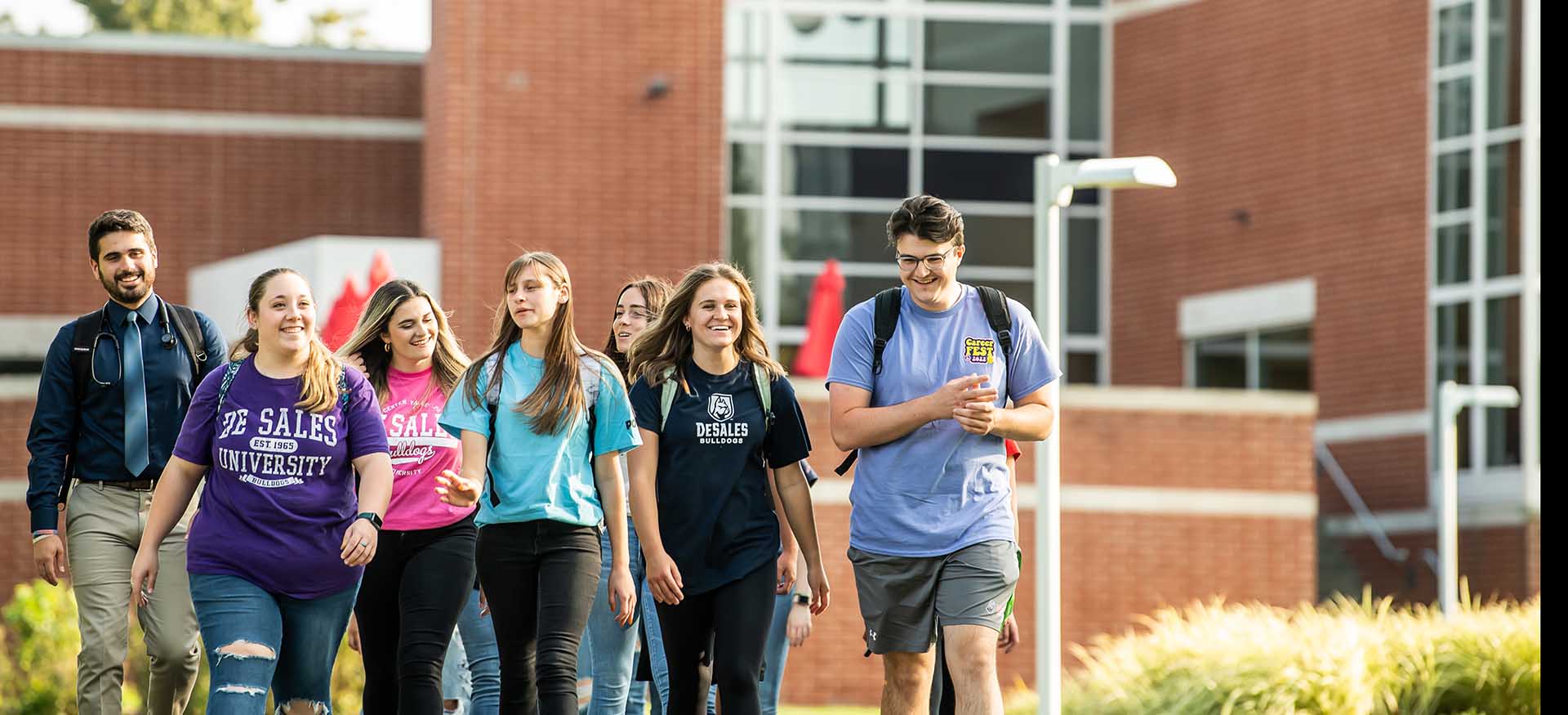 students_outdoors_DUC