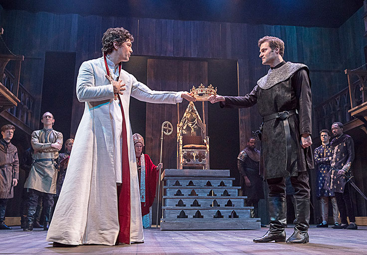 Christian Coulson as King Richard, Justin Adams as Bolingbroke and Ensemble. Photo by Lee Butz