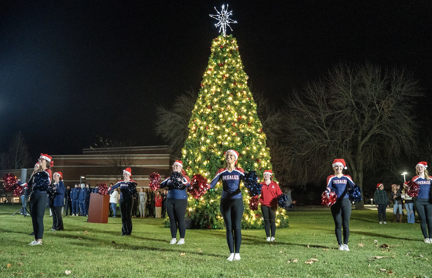 2023Nov20_DUCsgiving Tree Lighting_DSC4465 